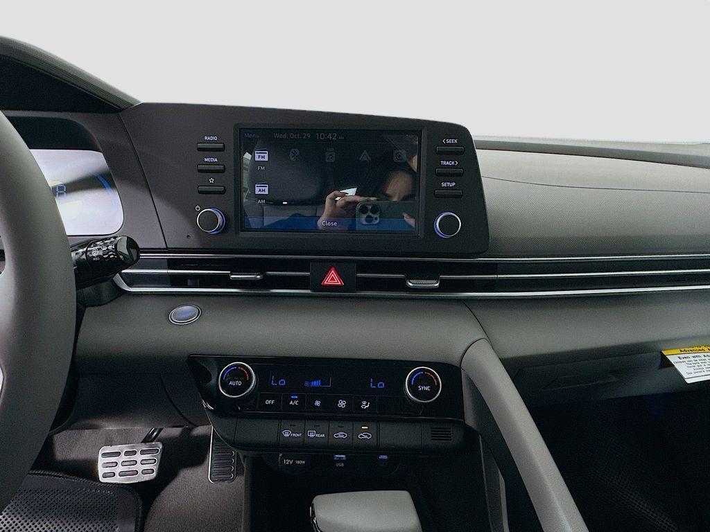 new 2025 Hyundai Elantra car, priced at $25,620