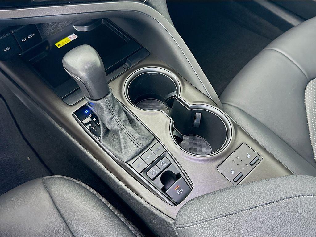 used 2022 Toyota Camry Hybrid car, priced at $26,999