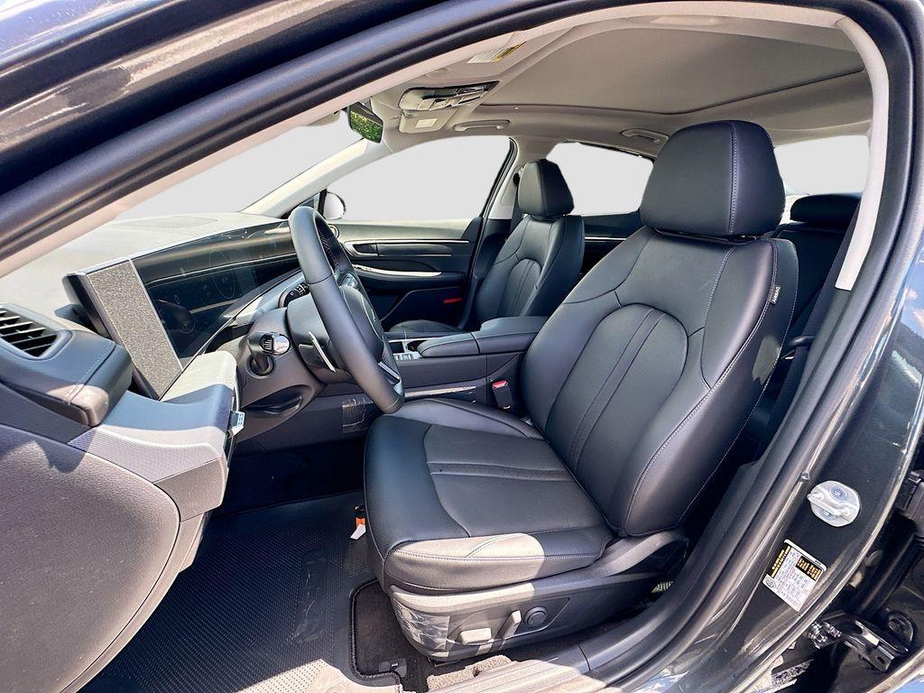 new 2025 Hyundai Sonata Hybrid car, priced at $39,475