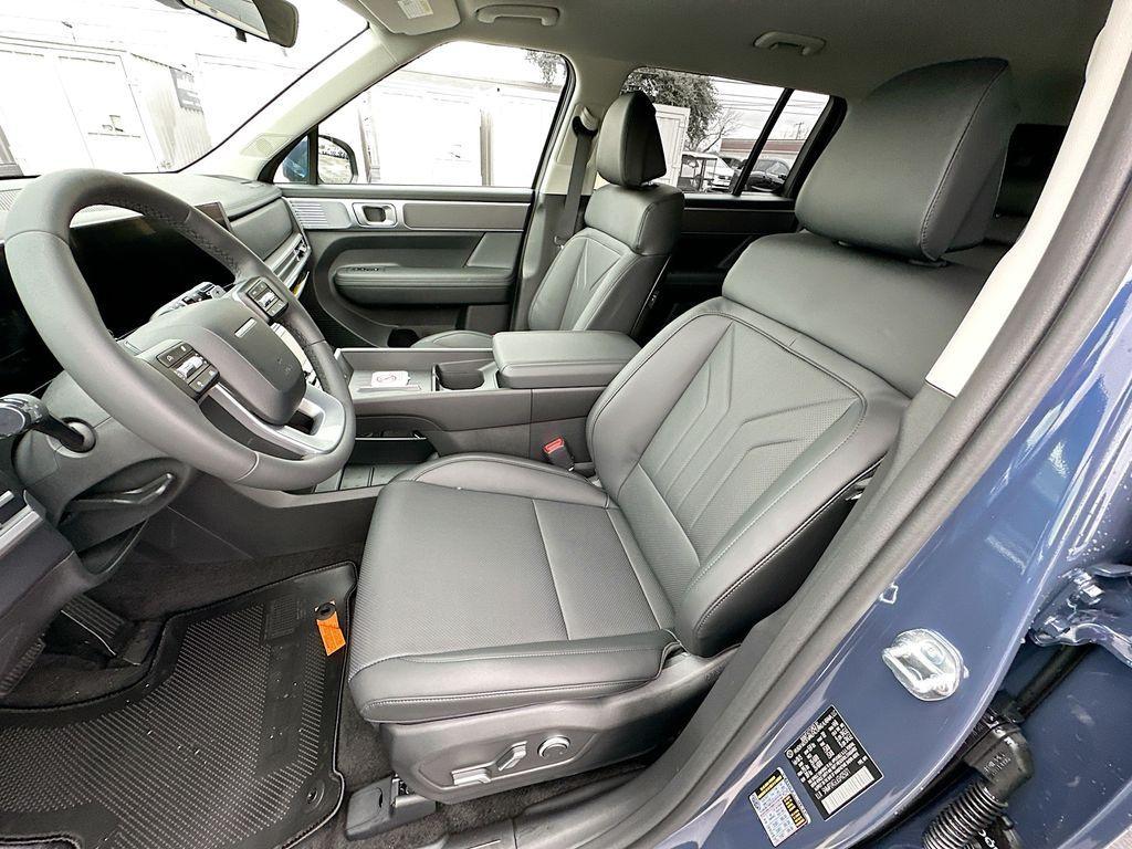 new 2025 Hyundai Santa Fe car, priced at $38,889