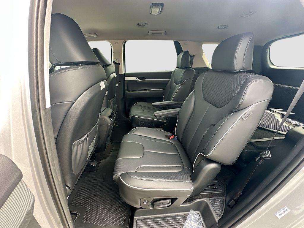 new 2025 Hyundai Palisade car, priced at $42,170