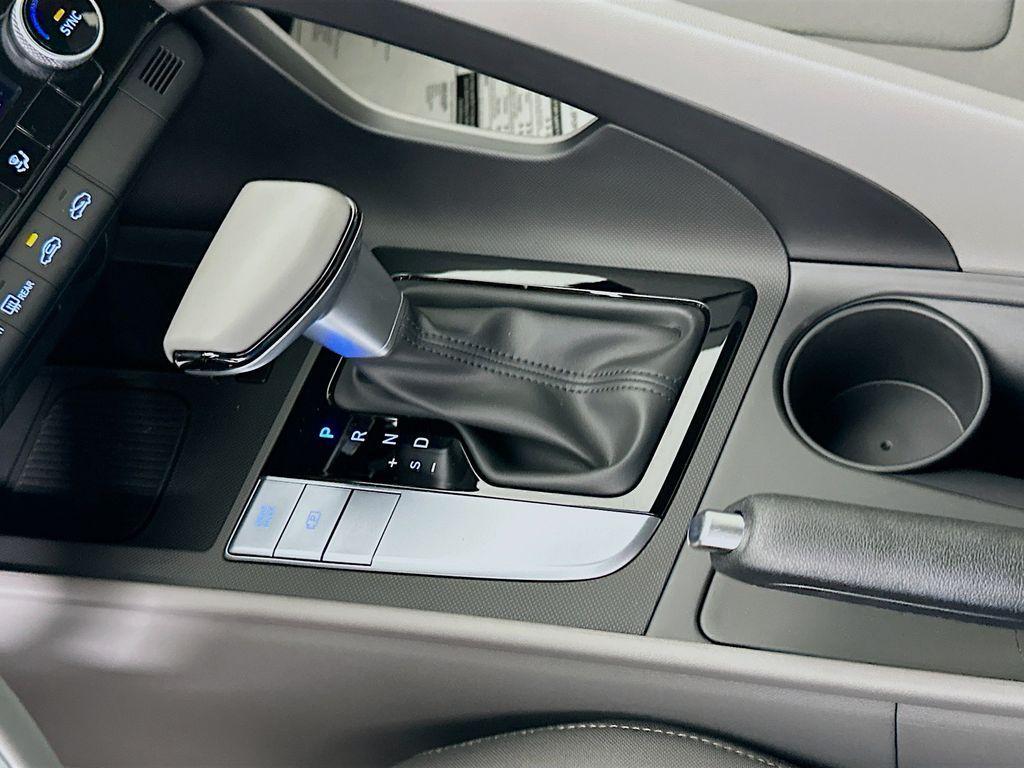 new 2025 Hyundai Elantra car, priced at $25,090