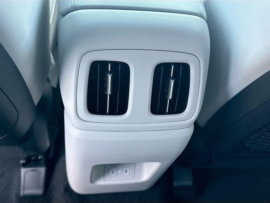 new 2025 Hyundai TUCSON Hybrid car, priced at $43,860