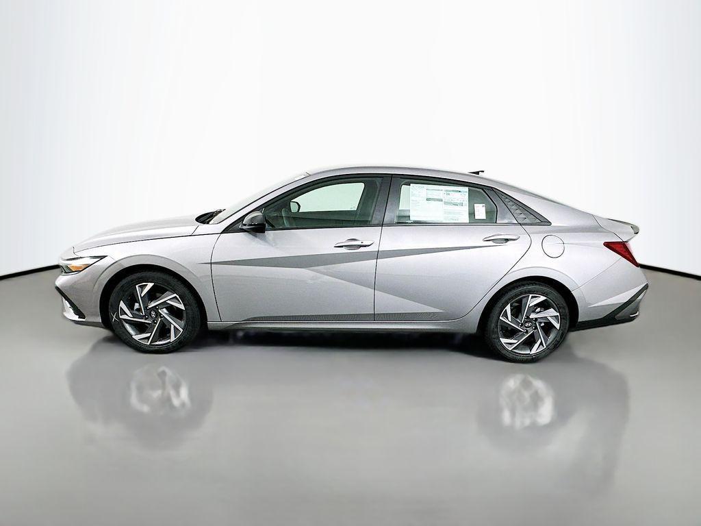 new 2025 Hyundai Elantra car, priced at $25,085