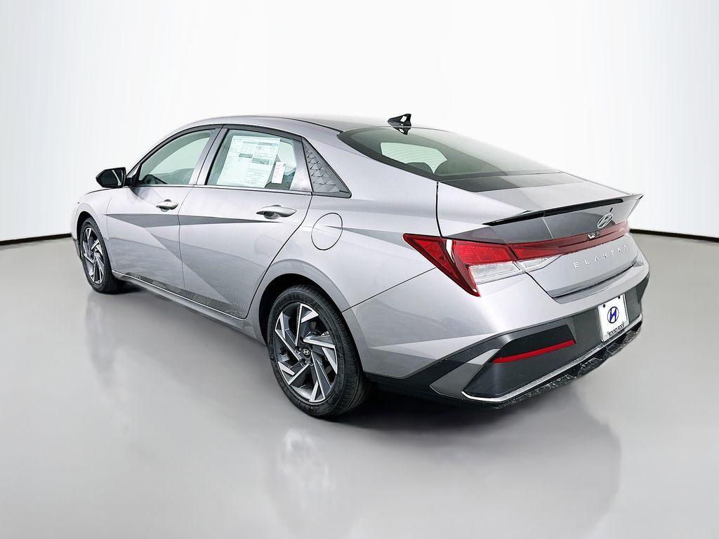 new 2025 Hyundai Elantra car, priced at $25,085