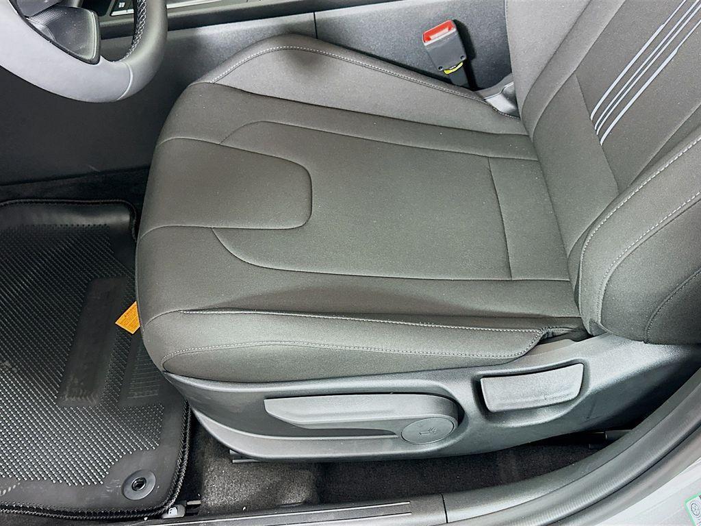 new 2025 Hyundai Elantra car, priced at $25,085