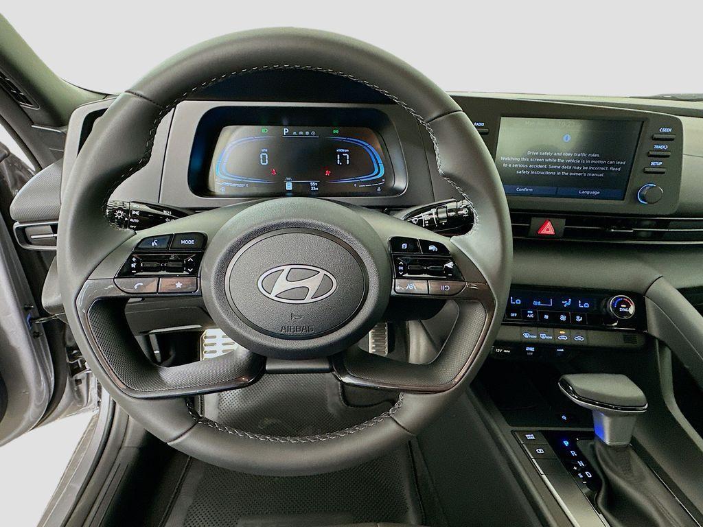 new 2025 Hyundai Elantra car, priced at $25,085