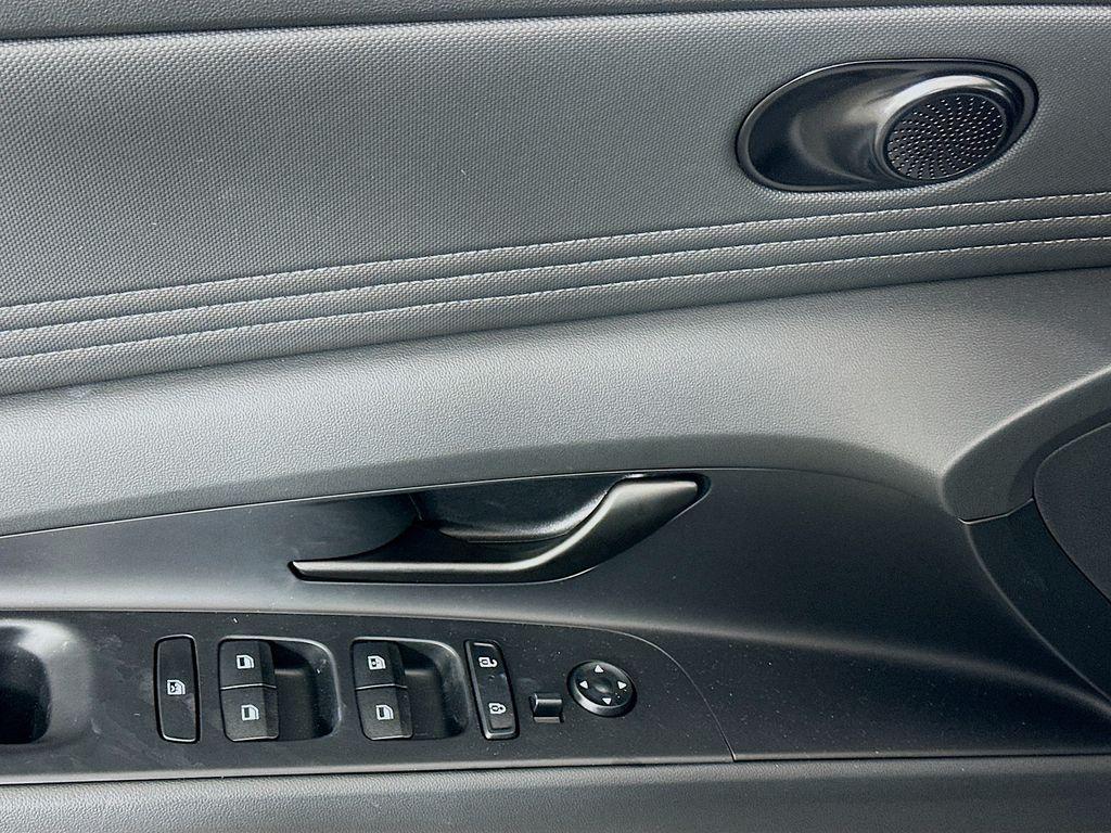 new 2025 Hyundai Elantra car, priced at $25,085