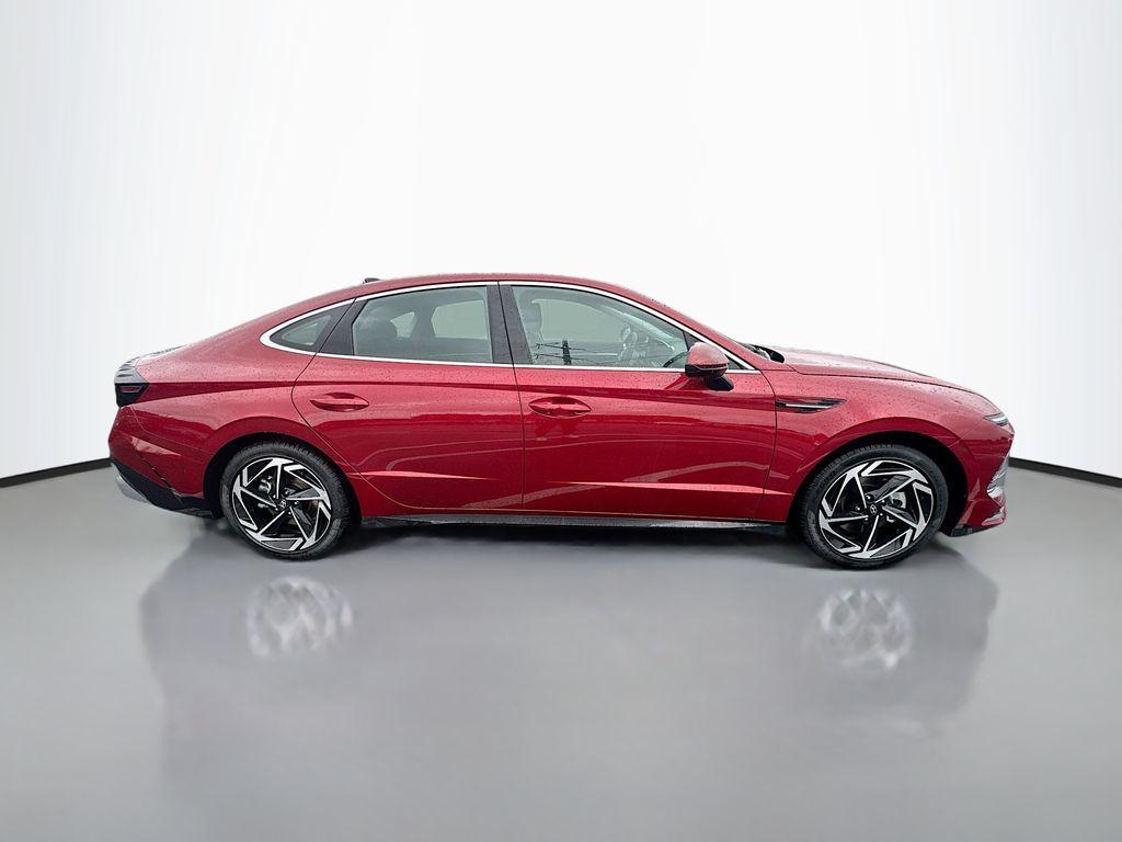 new 2025 Hyundai Sonata car, priced at $33,375