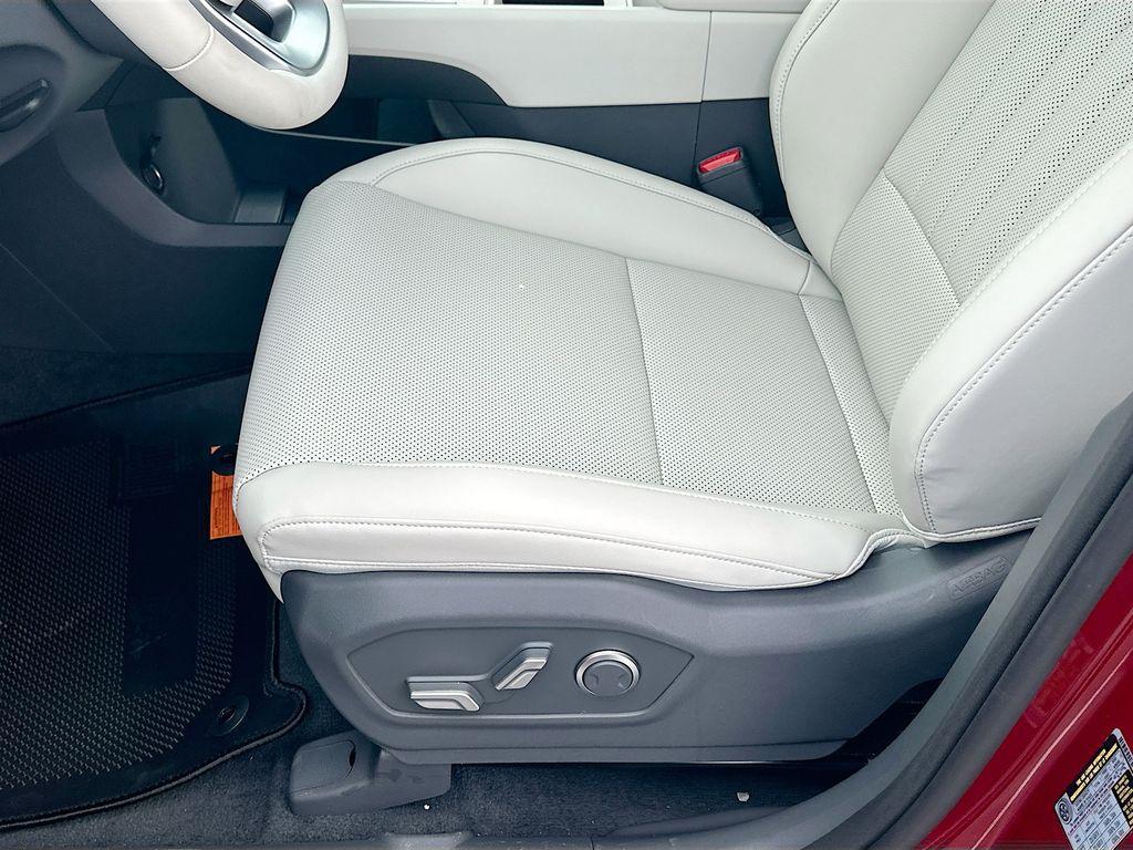 new 2025 Hyundai Santa Fe car, priced at $39,704