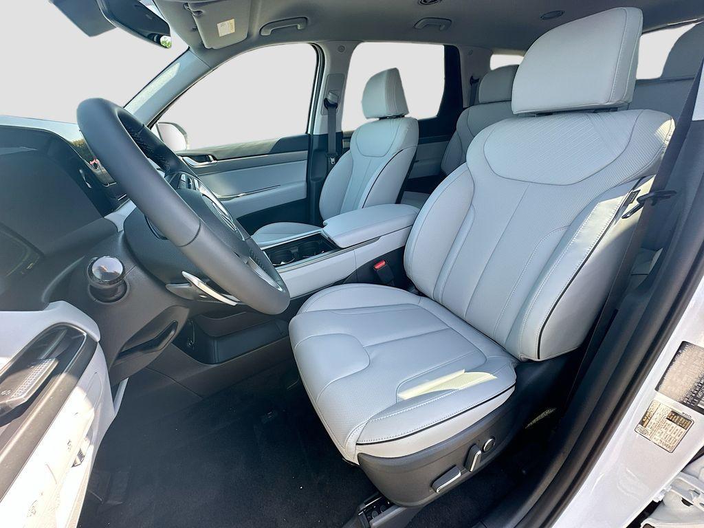 new 2025 Hyundai Palisade car, priced at $41,925