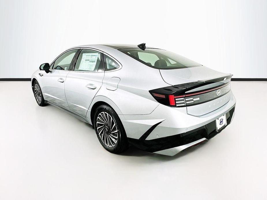 new 2024 Hyundai Sonata Hybrid car, priced at $38,905