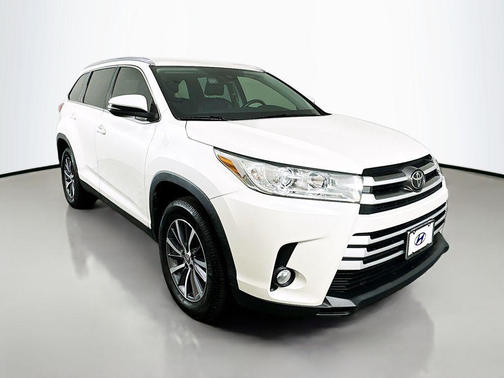 used 2019 Toyota Highlander car, priced at $26,639