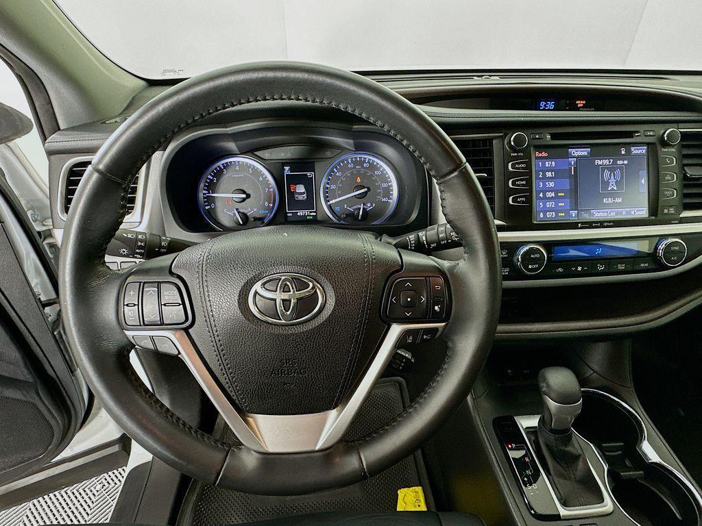 used 2019 Toyota Highlander car, priced at $26,639