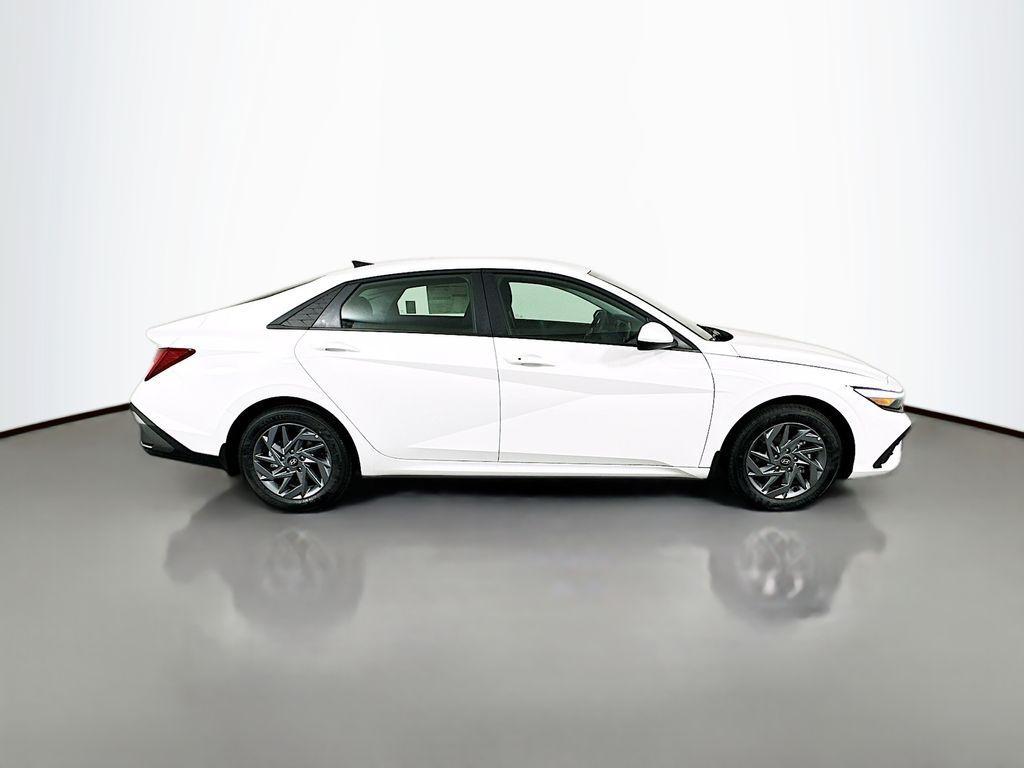 new 2025 Hyundai ELANTRA HEV car, priced at $27,805
