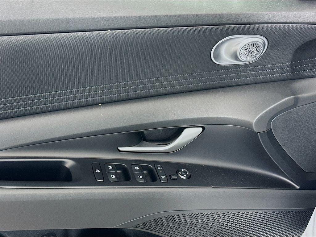 new 2025 Hyundai ELANTRA HEV car, priced at $27,805