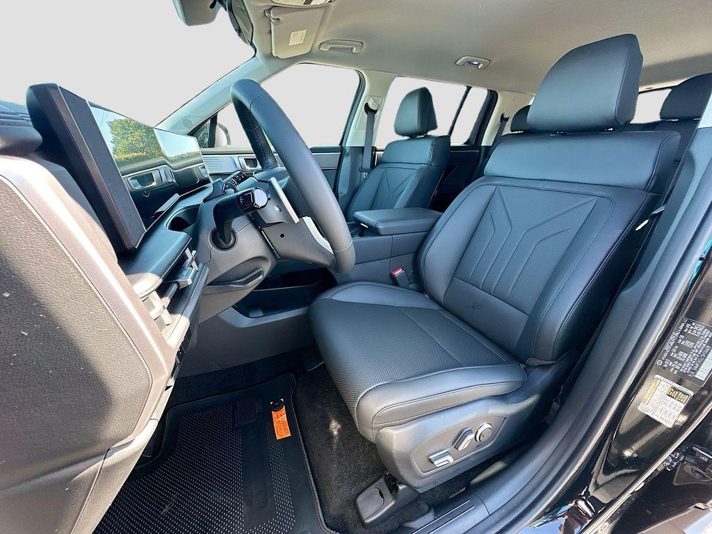 new 2025 Hyundai Santa Fe car, priced at $38,985