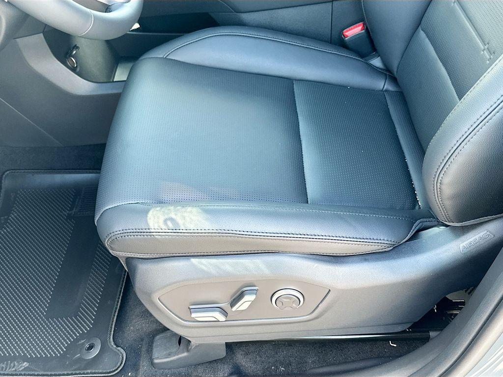new 2025 Hyundai SANTA FE HEV car, priced at $47,305