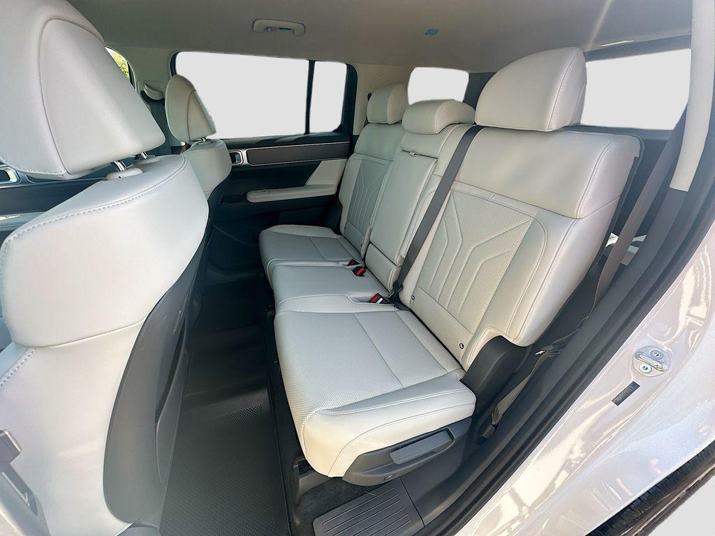 new 2025 Hyundai Santa Fe car, priced at $39,525