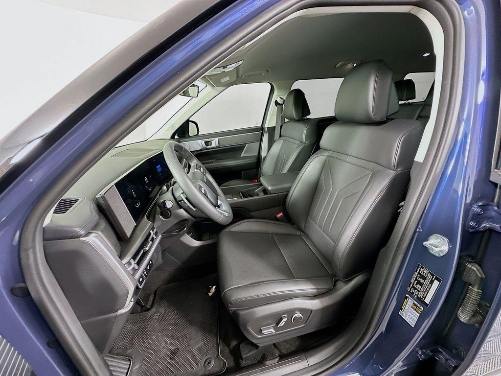 used 2025 Hyundai Santa Fe car, priced at $32,999