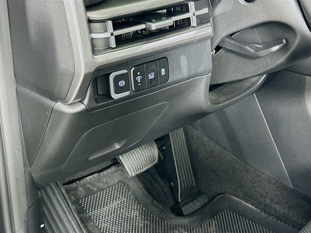 used 2025 Hyundai Santa Fe car, priced at $32,999