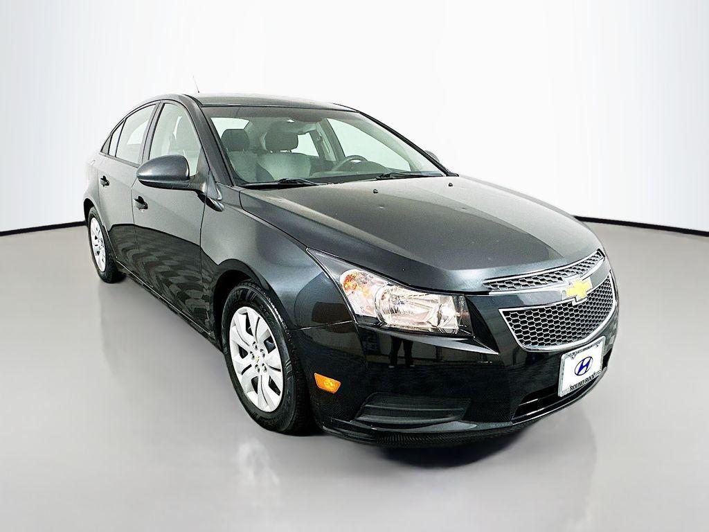used 2014 Chevrolet Cruze car, priced at $7,399