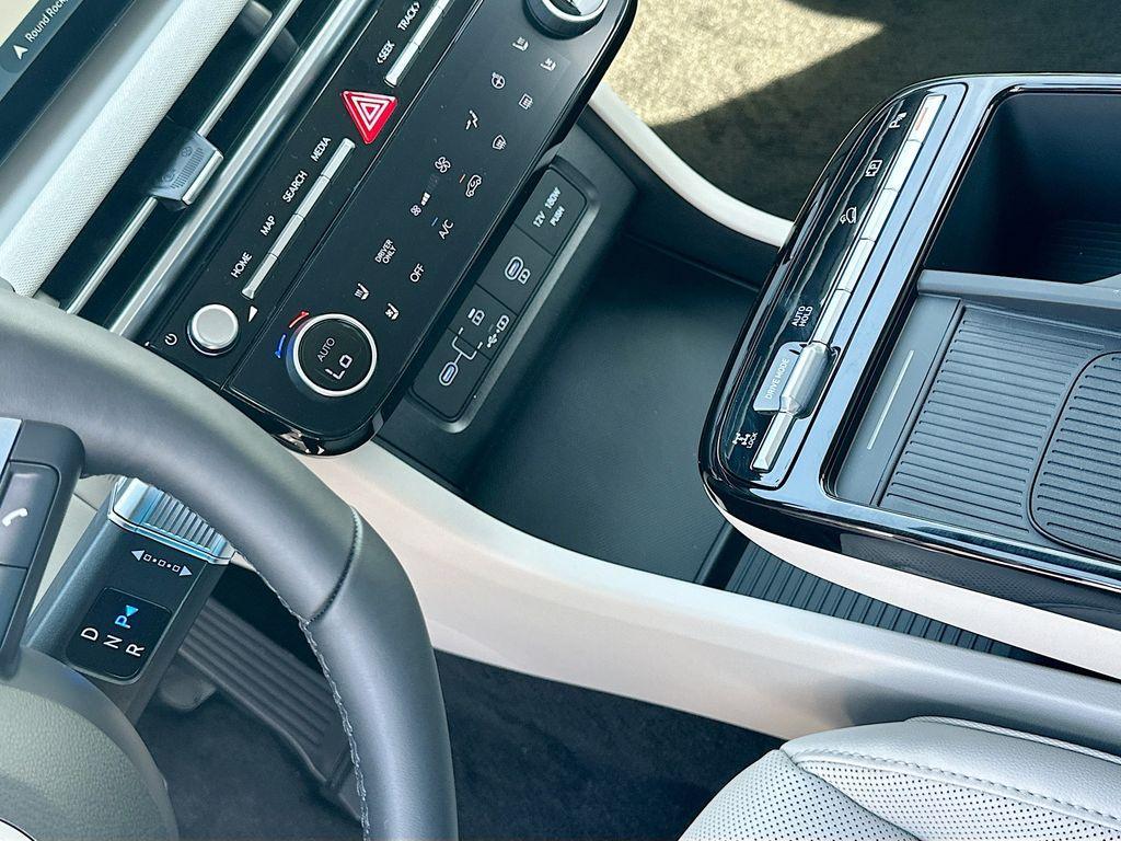 new 2025 Hyundai TUCSON Hybrid car, priced at $43,860
