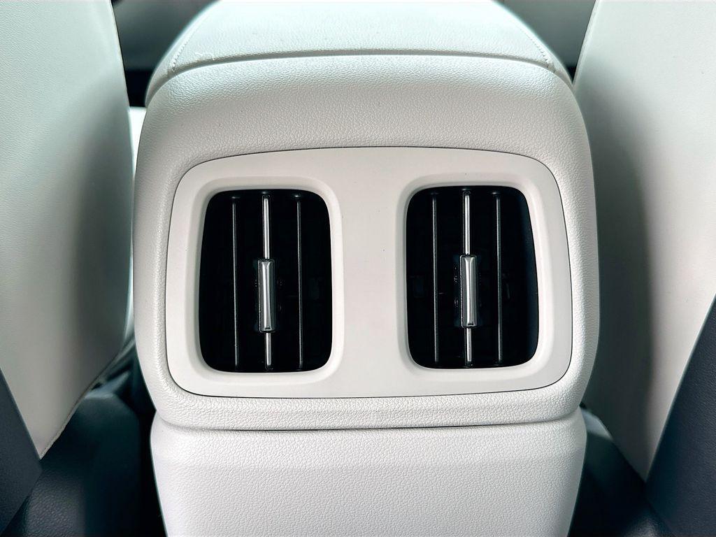 new 2025 Hyundai TUCSON Hybrid car, priced at $38,475