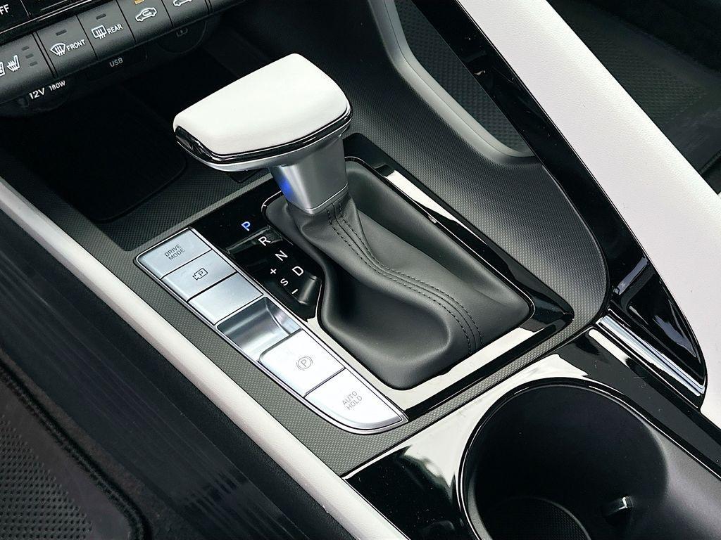 new 2025 Hyundai ELANTRA HEV car, priced at $31,565