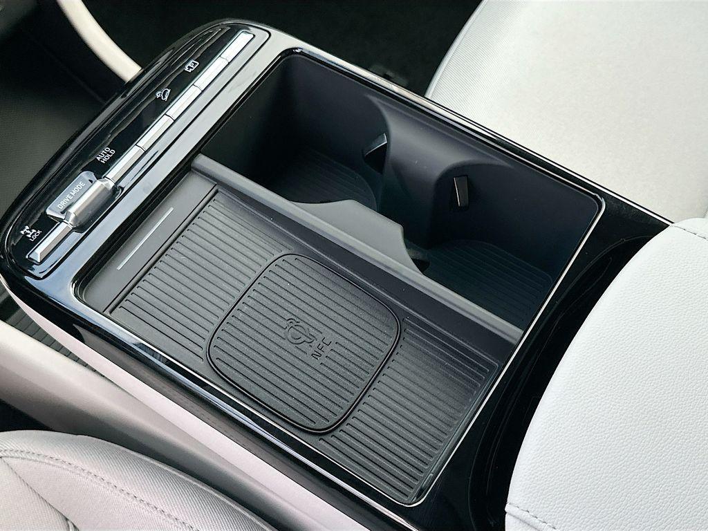 new 2025 Hyundai TUCSON Hybrid car, priced at $35,475