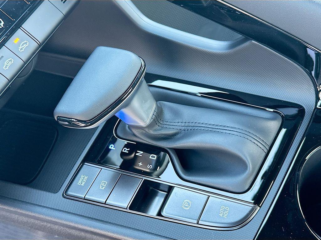new 2025 Hyundai ELANTRA HEV car, priced at $29,685