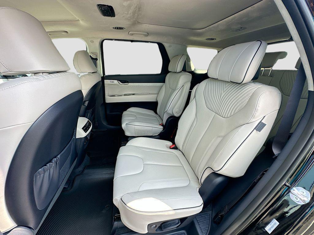 new 2025 Hyundai Palisade car, priced at $53,220