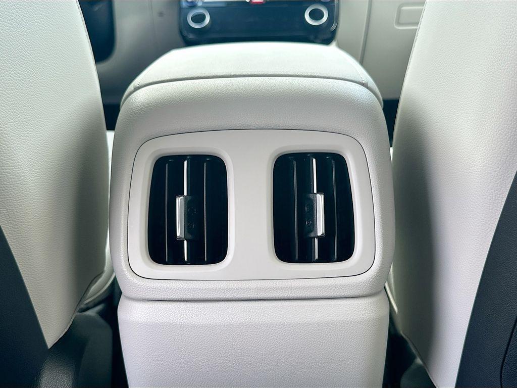 new 2025 Hyundai TUCSON Hybrid car, priced at $43,350