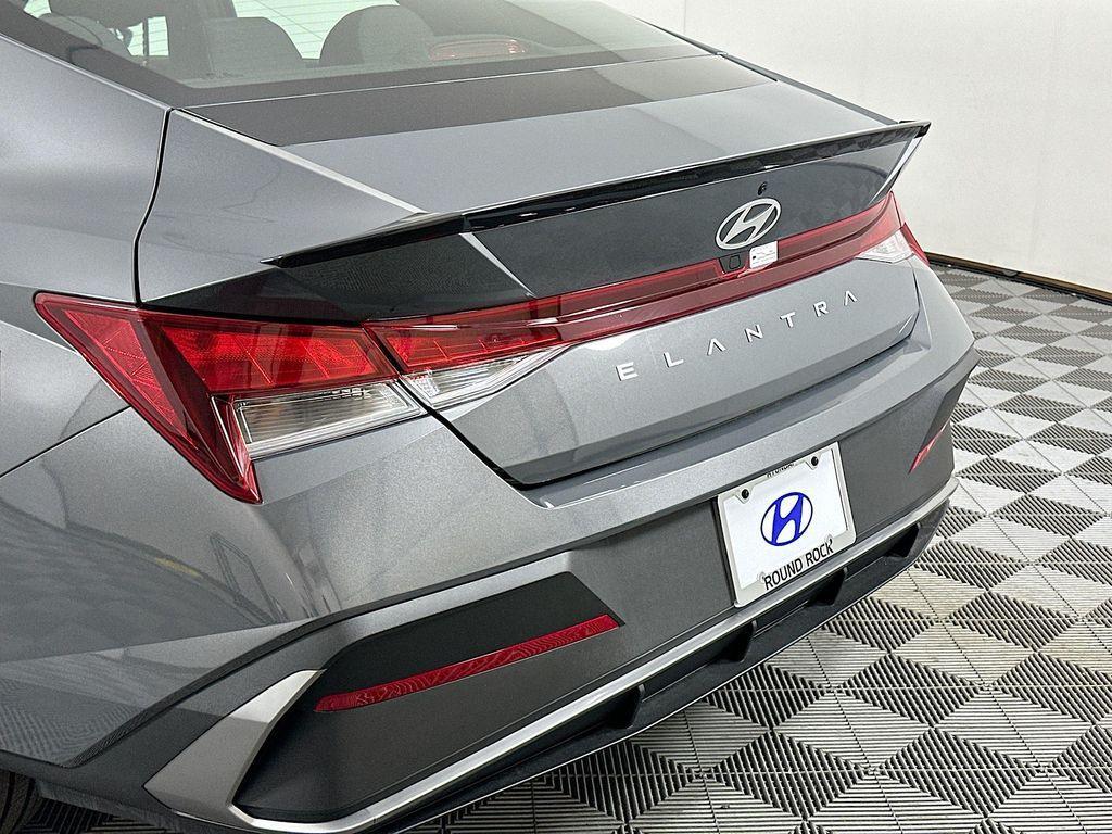 new 2025 Hyundai Elantra car, priced at $24,665