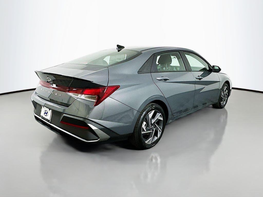 new 2025 Hyundai Elantra car, priced at $24,665