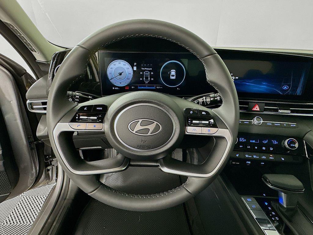 new 2025 Hyundai Elantra car, priced at $27,460