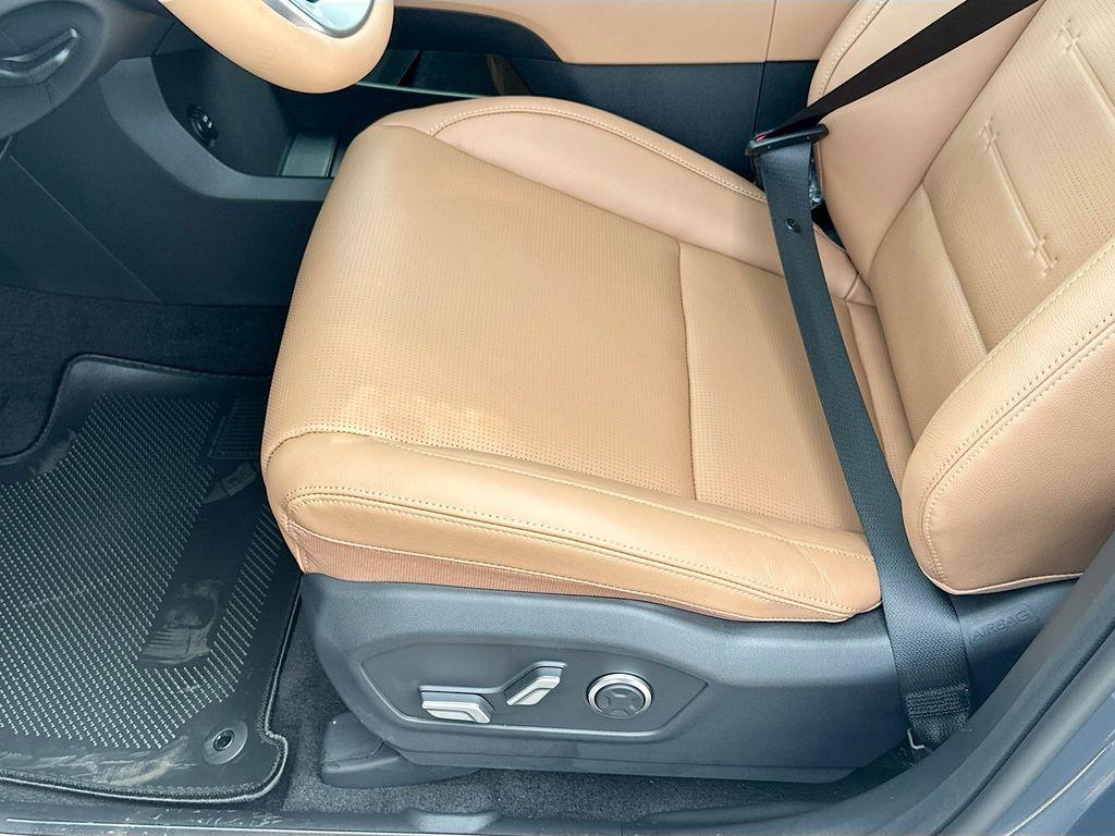new 2025 Hyundai SANTA FE HEV car