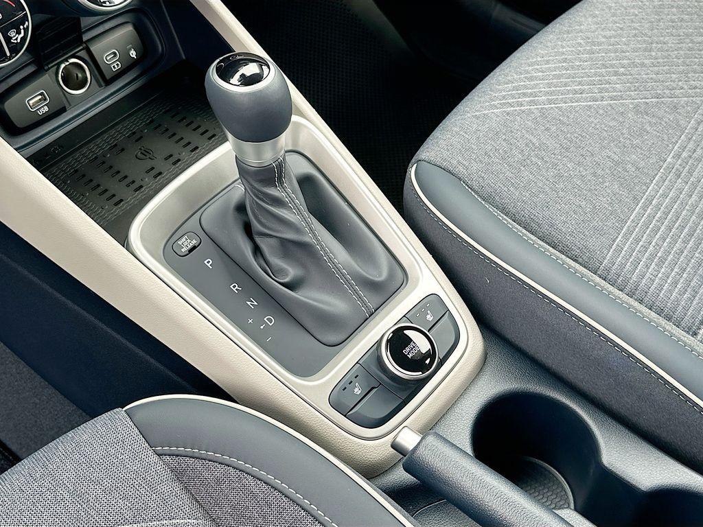 new 2025 Hyundai Venue car, priced at $25,545