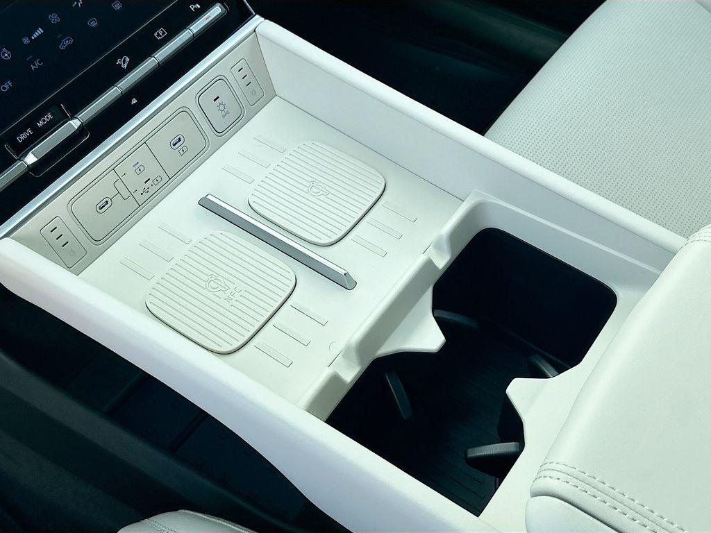 new 2025 Hyundai SANTA FE HEV car, priced at $50,025