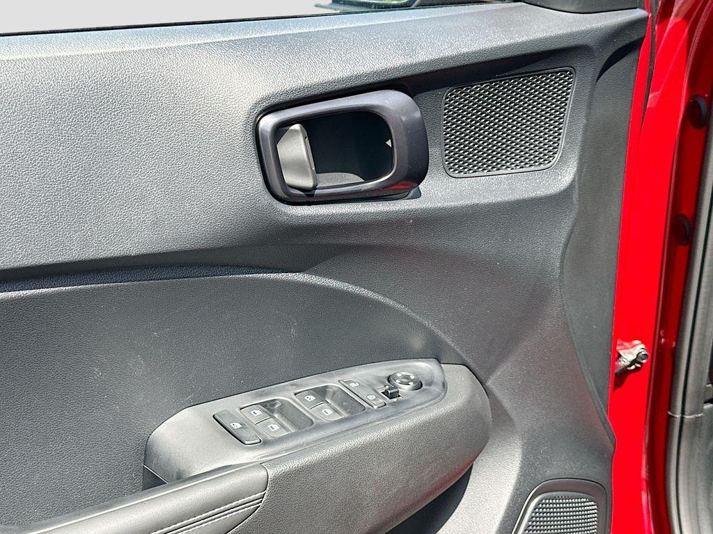 new 2025 Hyundai Venue car, priced at $26,135