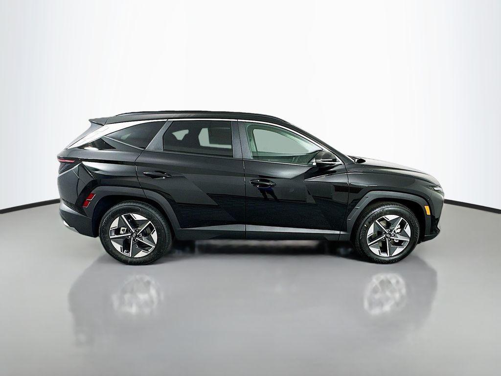 new 2025 Hyundai Tucson car, priced at $35,005