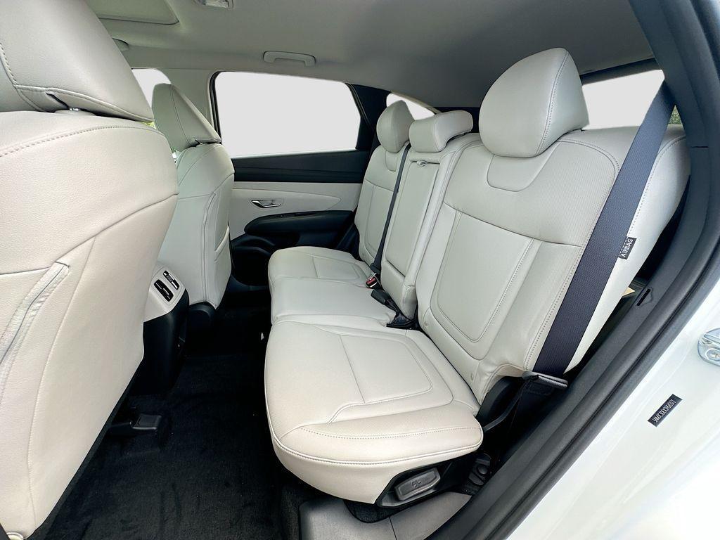 new 2025 Hyundai TUCSON Hybrid car, priced at $43,850