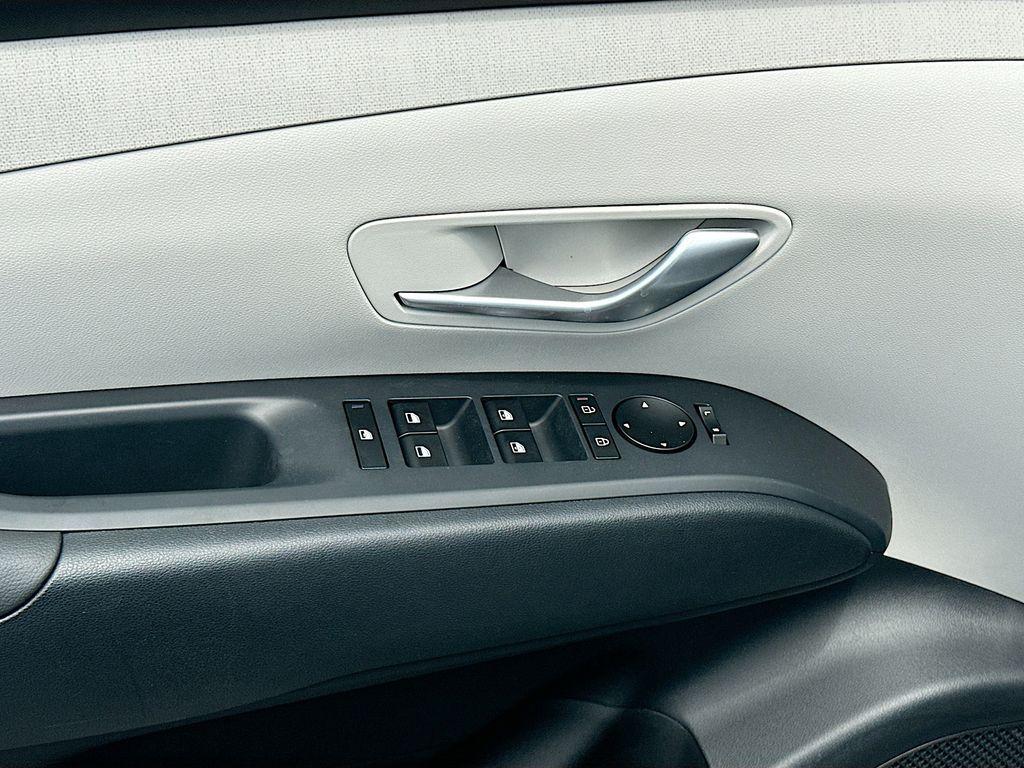 new 2025 Hyundai TUCSON Hybrid car, priced at $43,850
