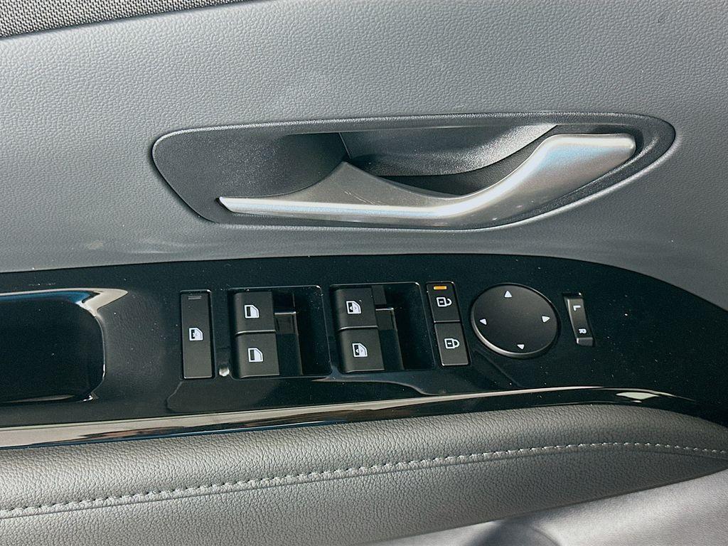 new 2025 Hyundai TUCSON Hybrid car, priced at $43,850
