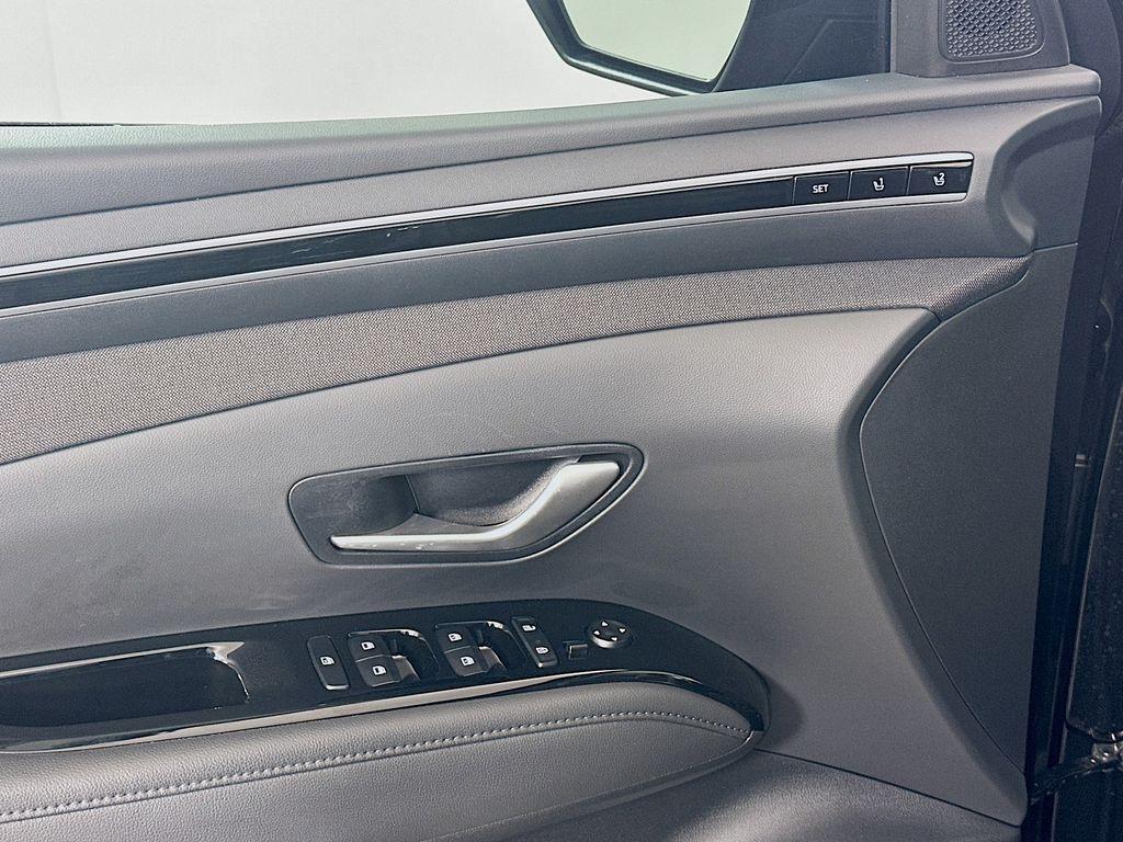 used 2024 Hyundai TUCSON Hybrid car, priced at $36,667