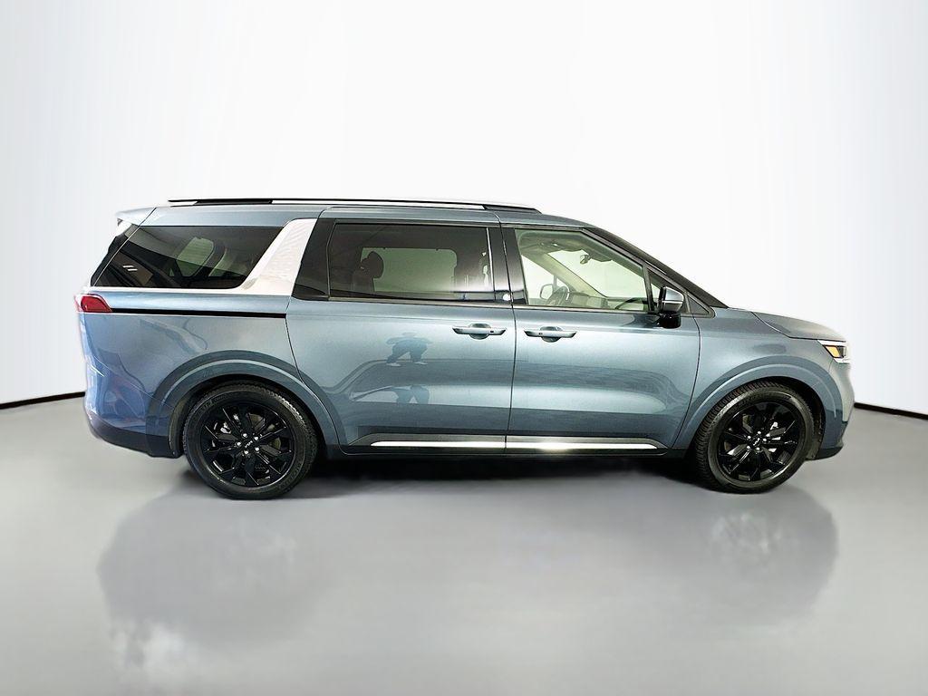 used 2022 Kia Carnival car, priced at $23,585