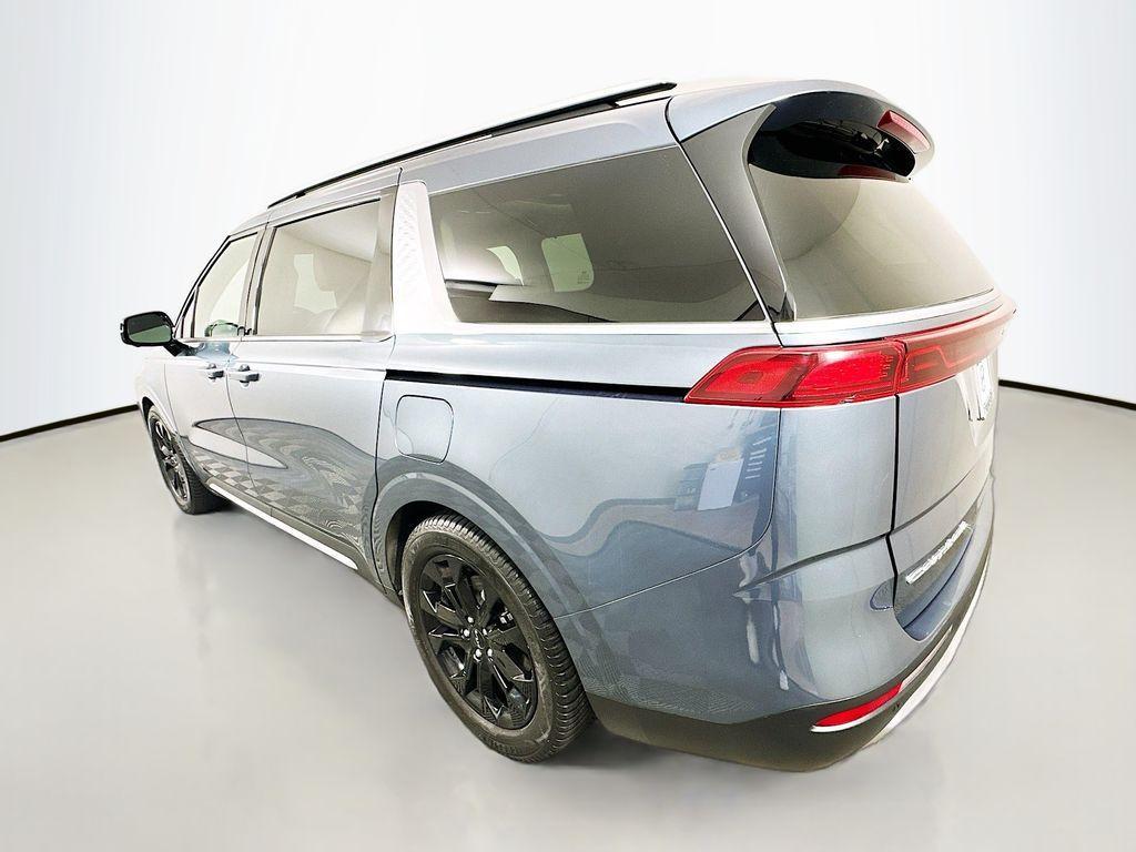 used 2022 Kia Carnival car, priced at $23,585