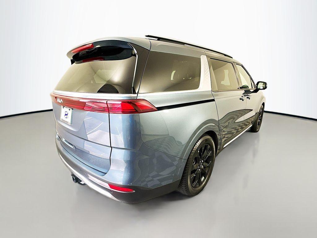 used 2022 Kia Carnival car, priced at $23,585