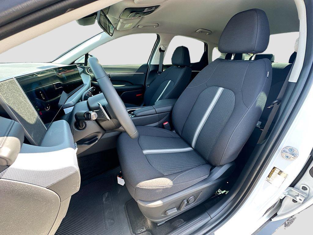 new 2025 Hyundai Sonata Hybrid car, priced at $33,180