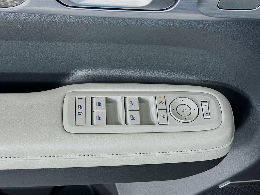 used 2024 Hyundai Santa Fe car, priced at $38,973